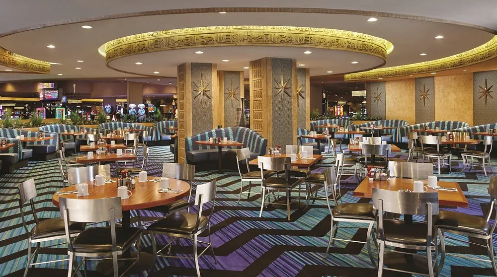 Plurizaq Casino Hotel Interior